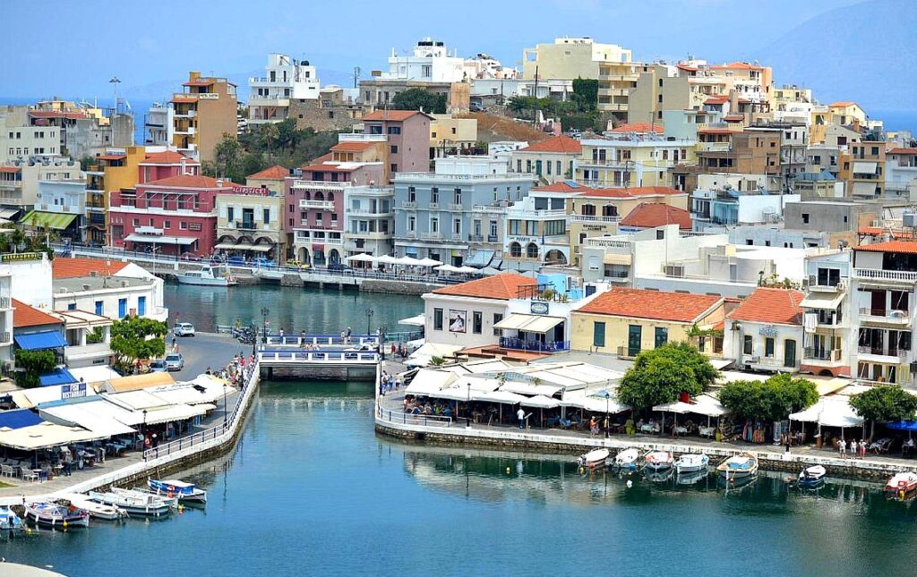 Voulismeni Lake is a deep, mysterious lake in the heart of Agios Nikolaos, surrounded by cafés and myths