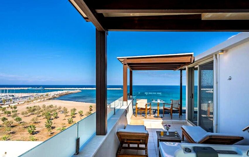 balcony terrace with sea view and outdoor seating