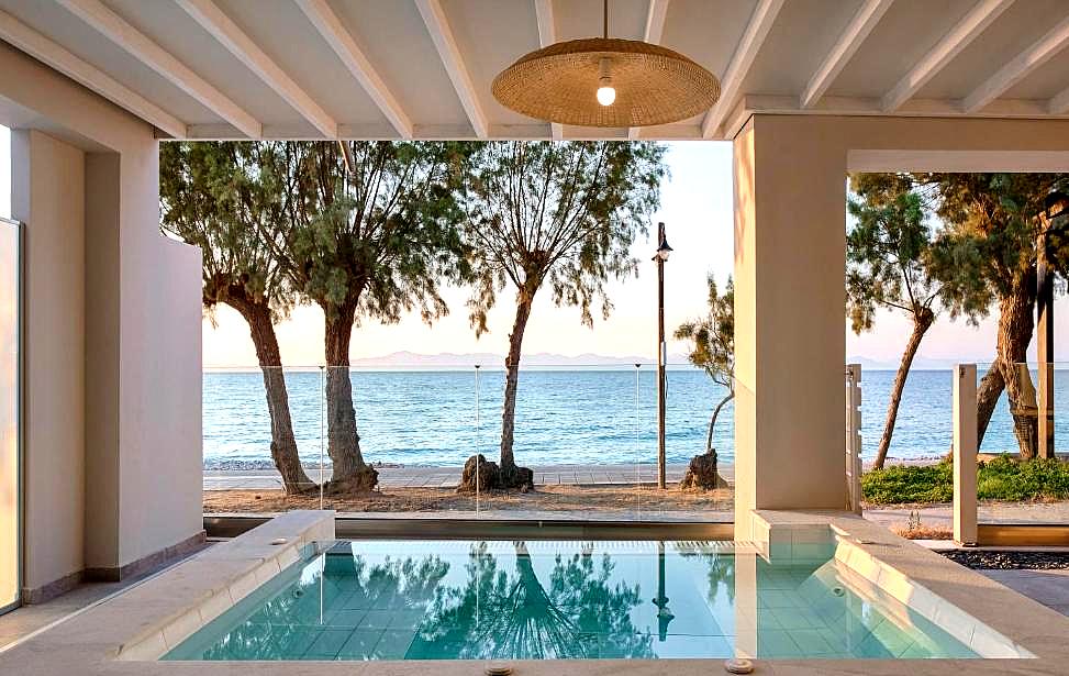 beachfront room with private pool and sea view