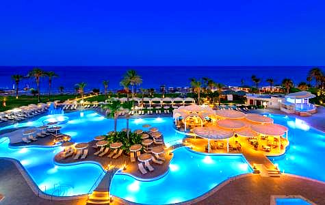 illuminated pool with sea view