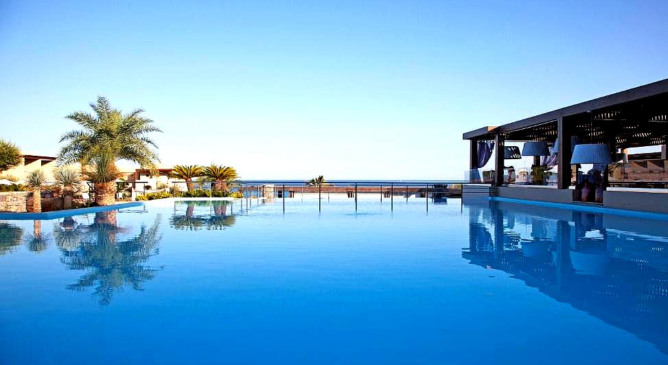 infinity pool overlooking the sea