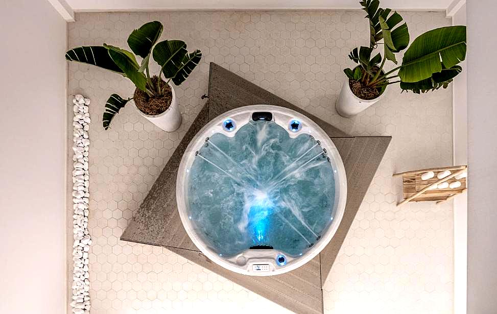 luxury jacuzzi in modern spa